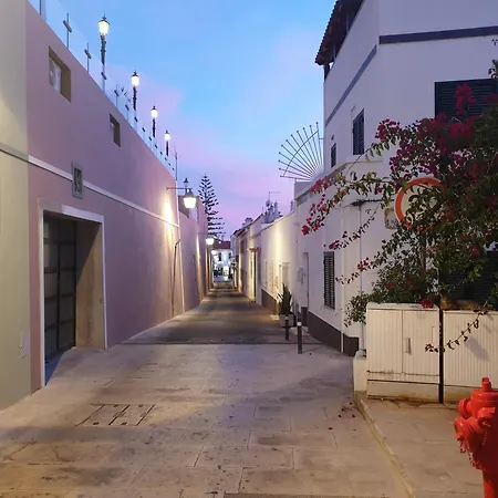 Casa Da Porta Da - 1 Bedroom Castle Loft *